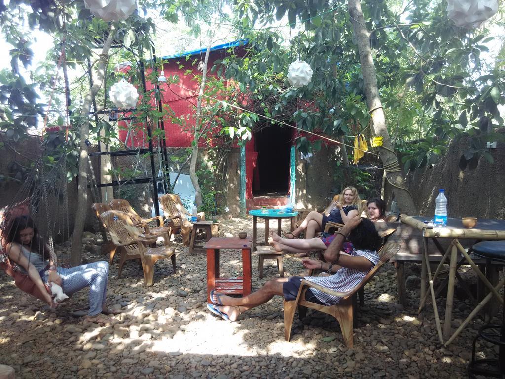 Bricks And Bamboo Hostel Anjuna Ngoại thất bức ảnh