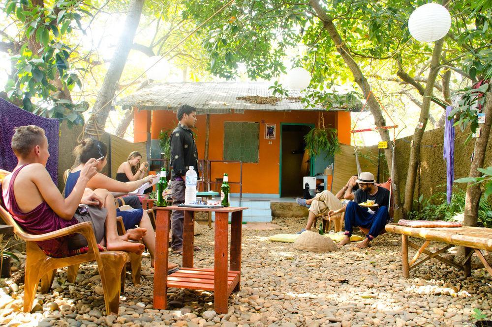 Bricks And Bamboo Hostel Anjuna Ngoại thất bức ảnh