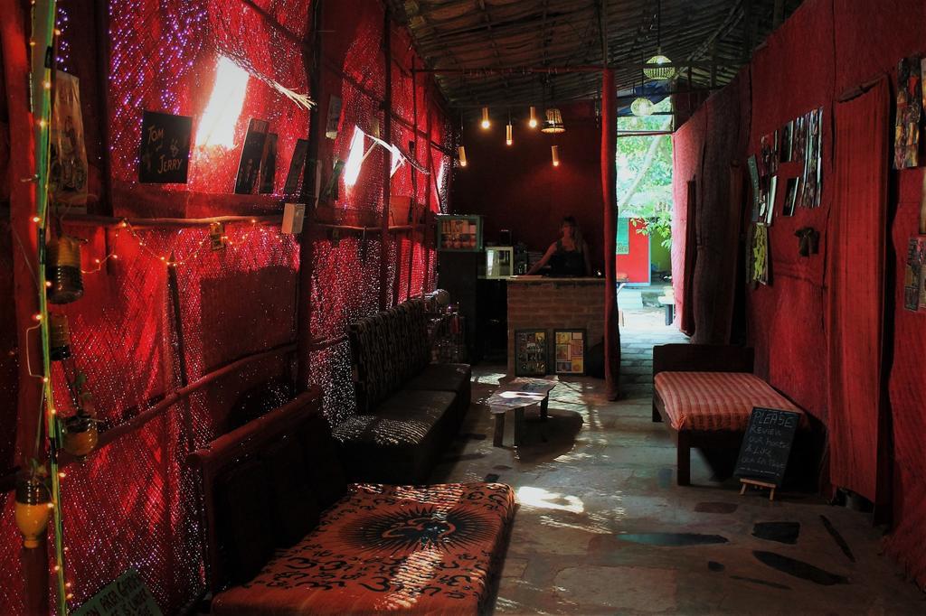 Bricks And Bamboo Hostel Anjuna Ngoại thất bức ảnh